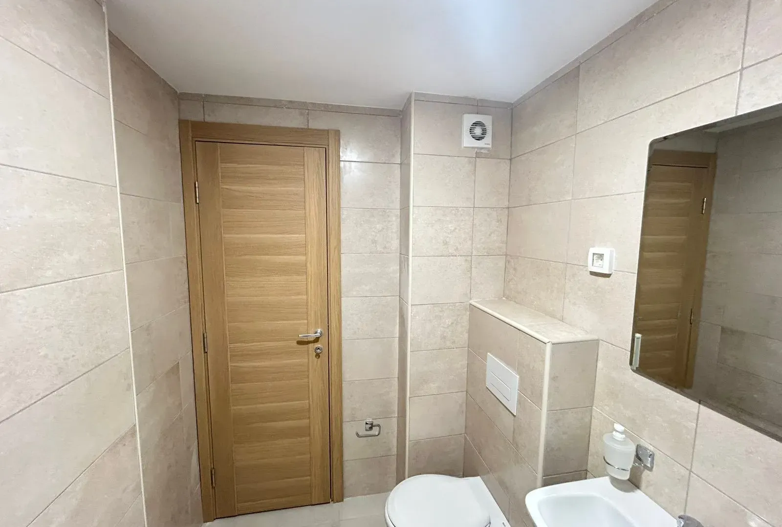 Prodaja, jednosoban stan, 53m², Stari Aerodrom, Podgorica