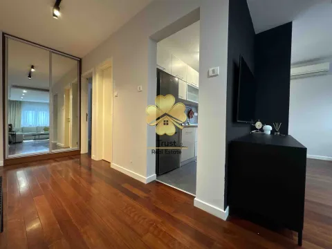 Rent, two bedroom apartment, 80m², Tološka šuma, Podgorica - image 7