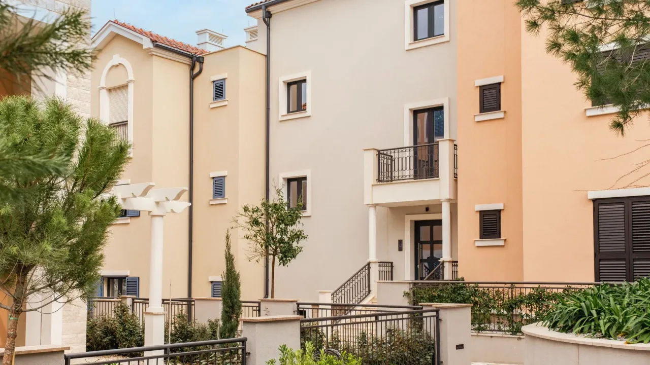 Prodaja, stan, 64m², Tivat, Crna Gora