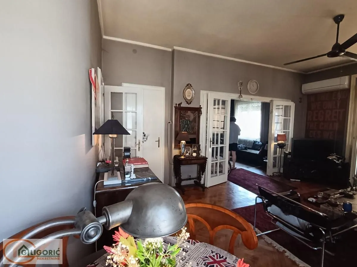 Prodaja, trosoban stan, 90m², Stari Grad, Beograd