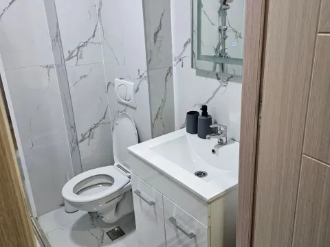 Rent, studio apartment, 23m², Bečići, Budva - image 6