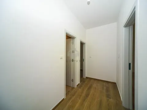 Izdavanje, dvosoban stan, 64m², Tološi, Podgorica - image 8