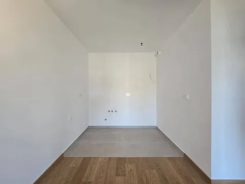 Prodaja, jednosoban stan, 46m², City Kvart, Podgorica - image 4