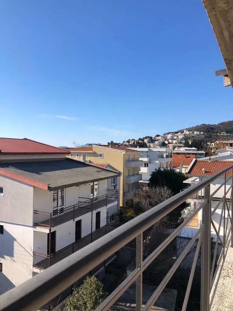 Prodaja, kuća, 365m², Šušanj, Bar