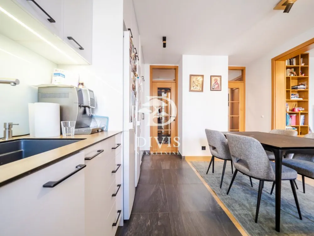 Prodaja, četvorosoban stan, 71m², Dorćol Sve Podlokacije, Beograd