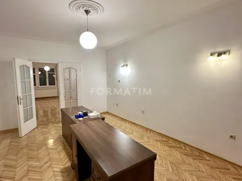 Rent, four bedroom apartment, 104m², Vračar Sve Podlokacije, Beograd - image 10
