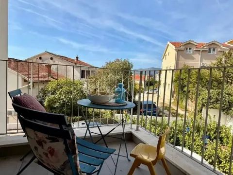 Izdavanje, stan, 65m², Tivat, Crna Gora - image 2