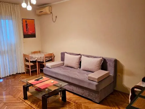 Rent, studio apartment, 35m², Centar, Bar - image 1