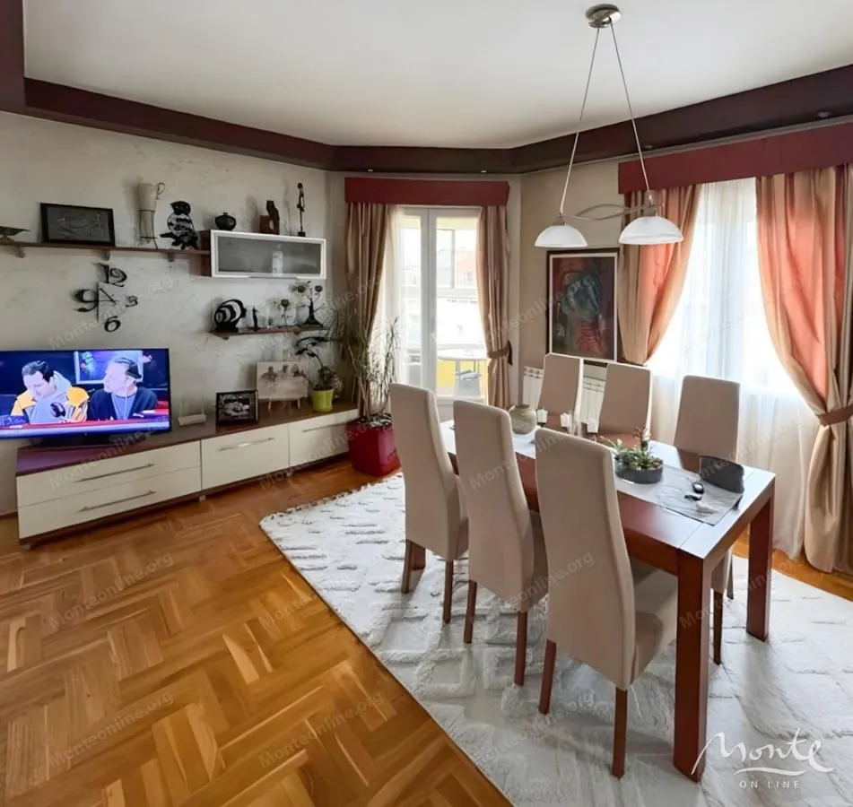 Prodaja, trosoban stan, 109m², Momišići, Podgorica