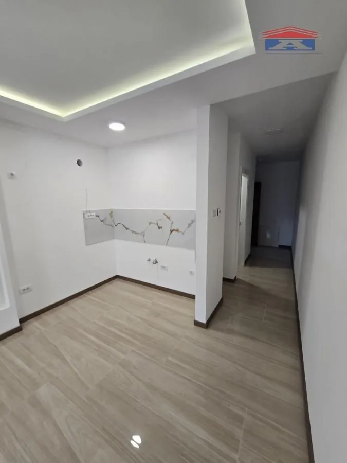 Izdavanje, garsonjera, 33m², Železnička Stanica, Novi Sad Sve Podlokacije