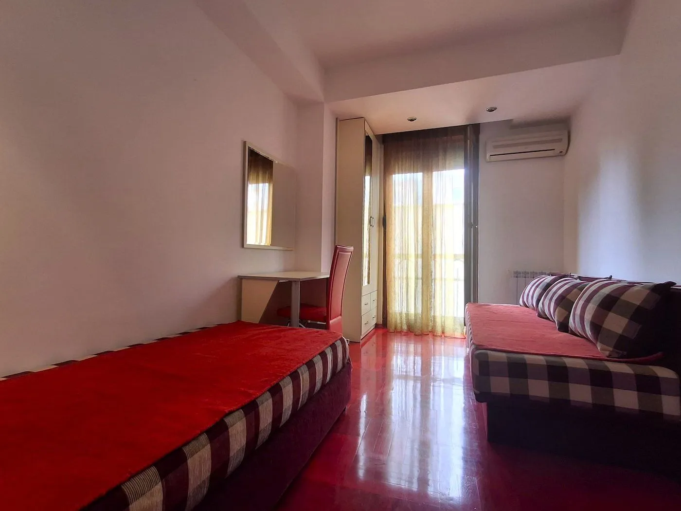 Rent, apartment, 84m², Centar, Podgorica