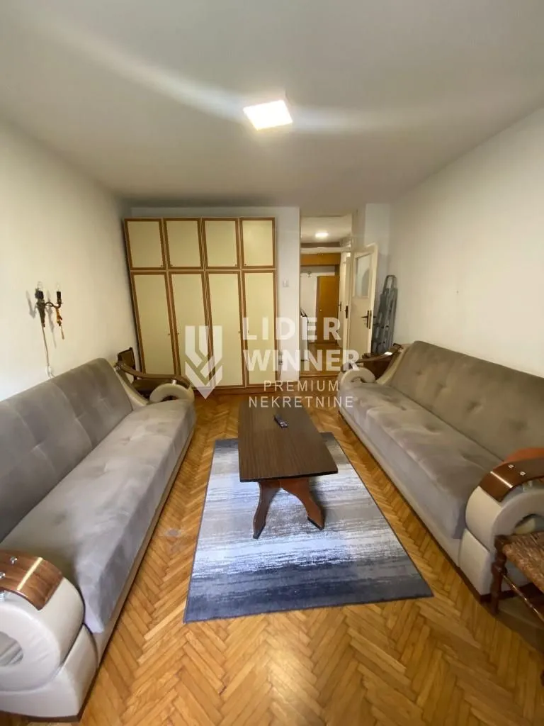 Prodaja, jednosoban stan, 39m², Gundulićev Venac, Beograd