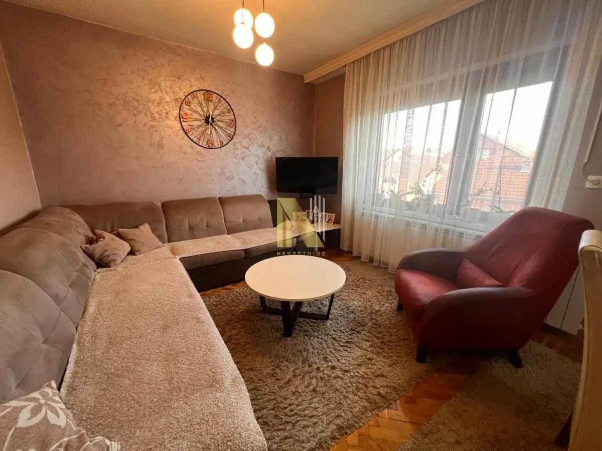 Prodaja, četvorosoban stan, 88m², Veternik, Novi Sad Sve Podlokacije