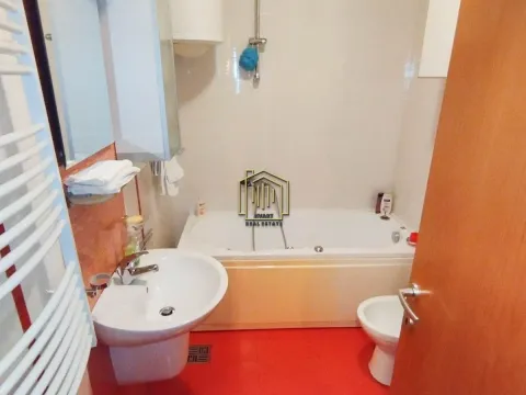 Izdavanje, trosoban stan, 116m², Stari Aerodrom, Podgorica - image 11