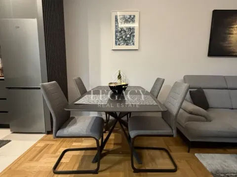 Rent, two bedroom apartment, 50m², Đeram Pijaca, Beograd - image 2