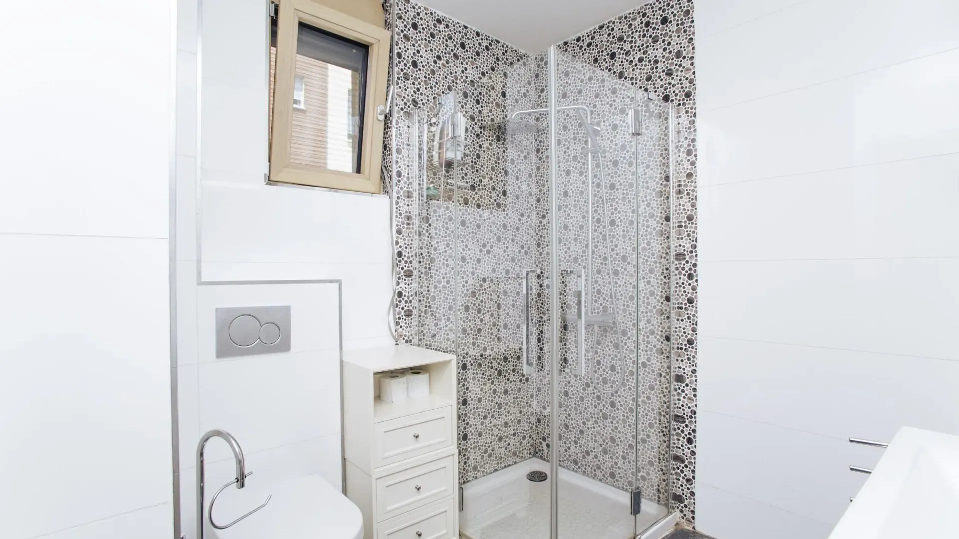 Rent, two bedroom apartment, 70m², Opatovo, Tivat