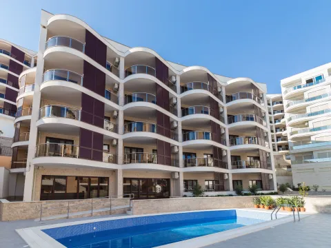 Sale, one bedroom apartment, 72m², Bečići, Budva - image 20