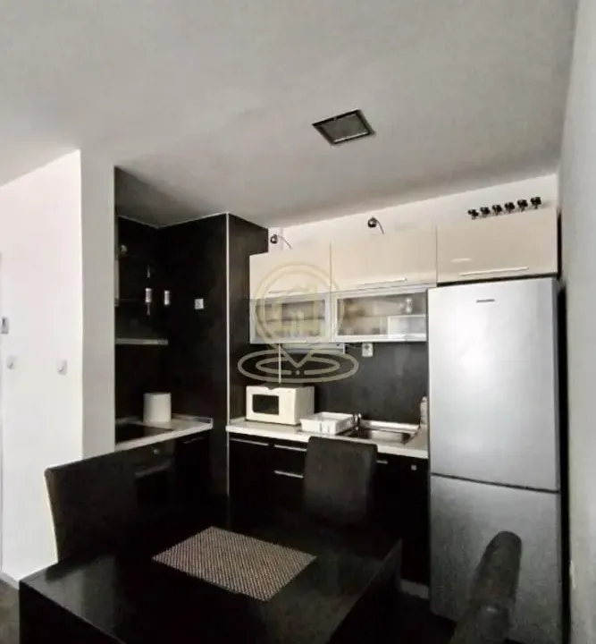 Izdavanje, dvosoban stan, 54m², Palilula, Niš