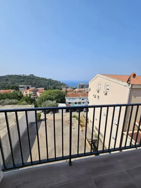 Sale, two bedroom apartment, 53m², Petrovac, Budva