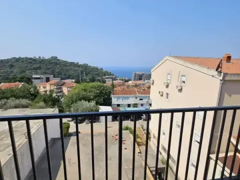 Sale, two bedroom apartment, 53m², Petrovac, Budva - image 2