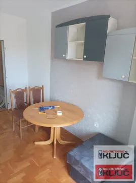 Izdavanje, jednosoban stan, 30m², Bulevar Evrope, Novi Sad Sve Podlokacije - image 2