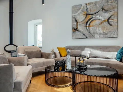 Izdavanje, kuća, 170m², Donja Lastva, Tivat - image 7