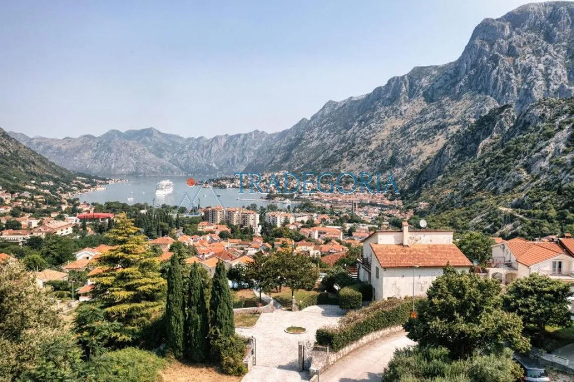 Prodaja, kuća, 400m², Kotor, Crna Gora