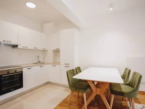 Rent, one bedroom apartment, 46m², Bečići, Budva - image 6