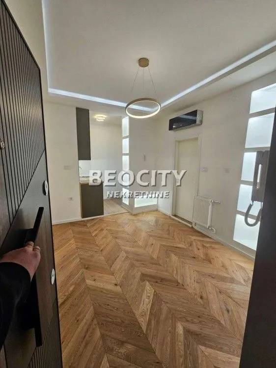 Sale, apartment, 21m², Centar, Novi Sad