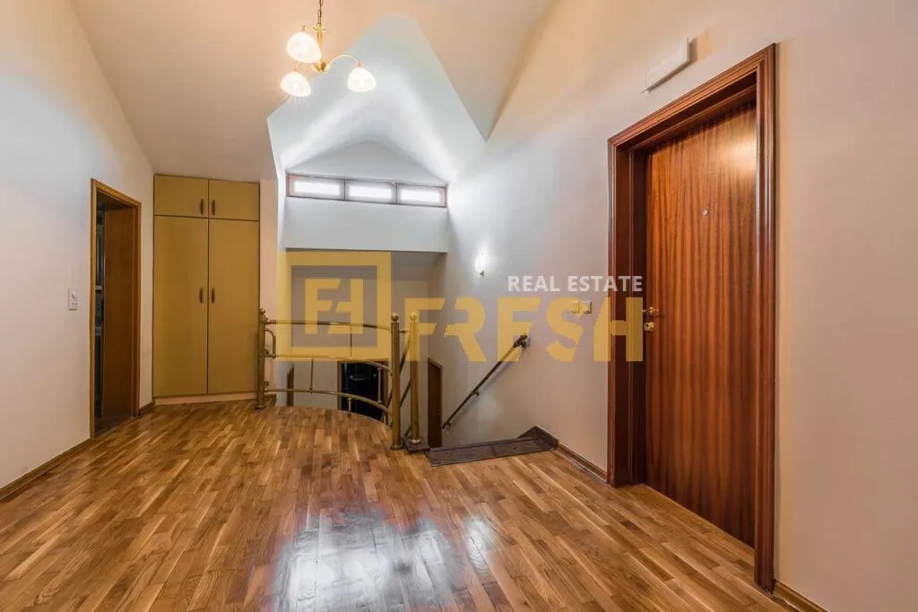 Rent, house, 370m², Zabjelo, Podgorica