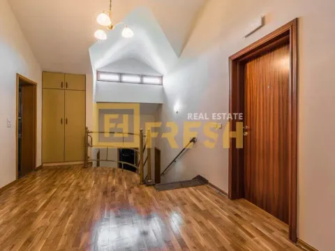 Izdavanje, kuća, 370m², Zabjelo, Podgorica - image 2