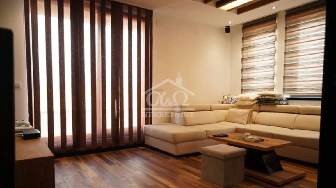 Prodaja, dvosoban stan, 73m², Centar, Kragujevac