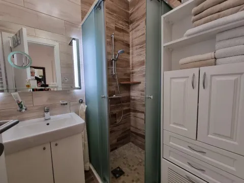 Sale, three bedroom apartment, 116m², Mažina, Tivat - image 24