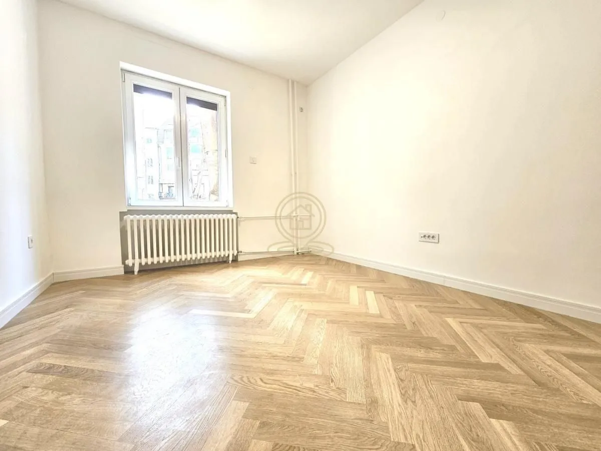 Prodaja, trosoban stan, 75m², Stari grad, Novi Sad