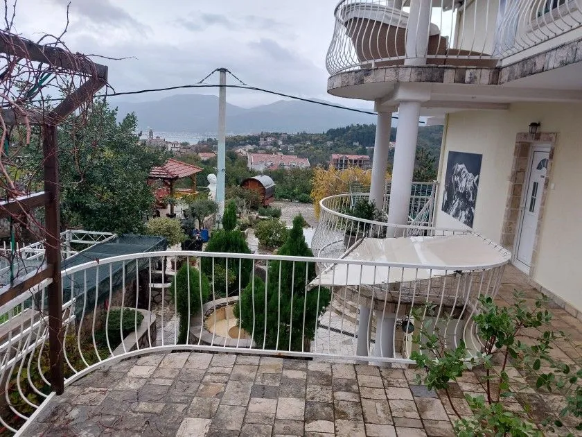 Prodaja, kuća, 370m², Tivat, Crna Gora