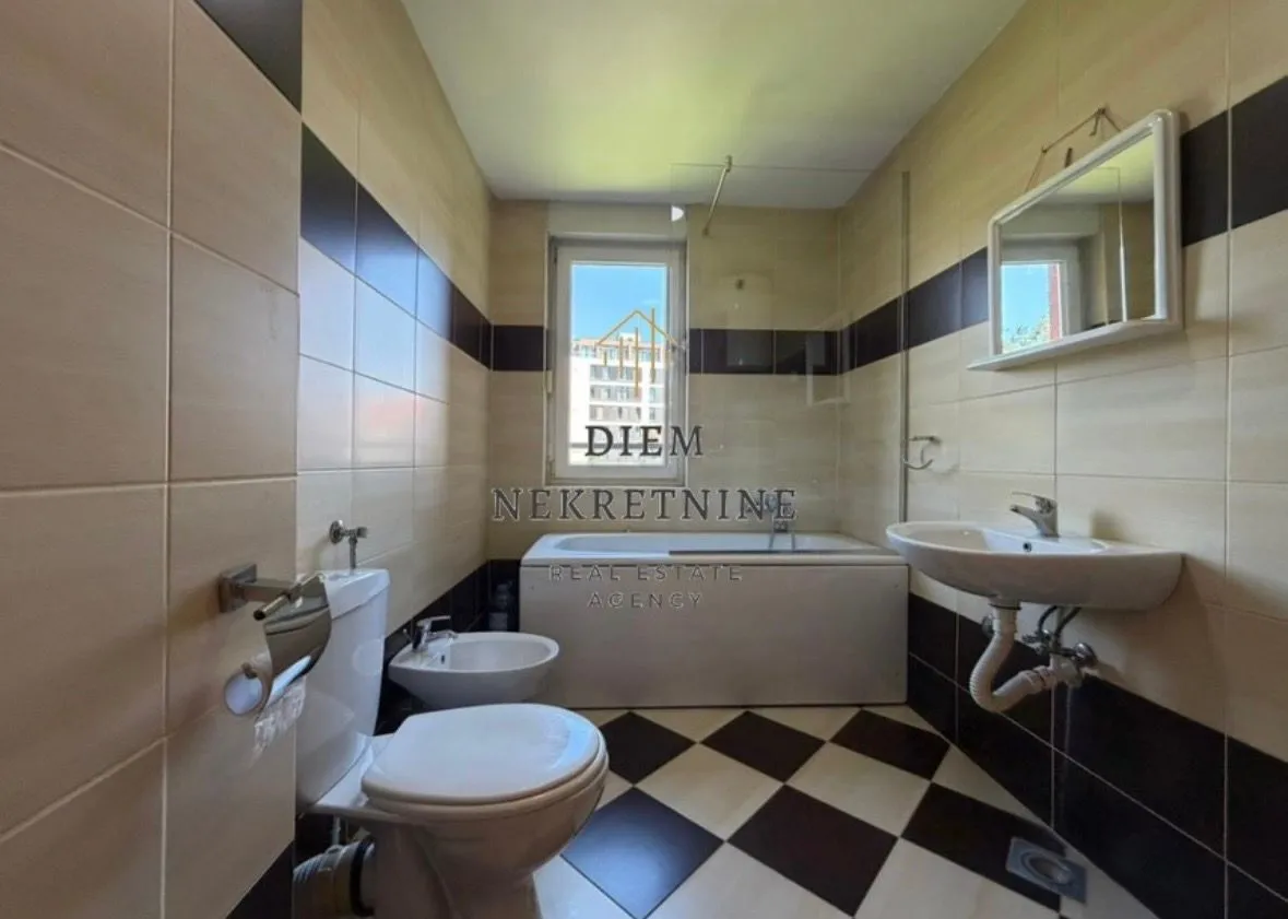 Rent, three bedroom apartment, 107m², Vezirov Most, Podgorica
