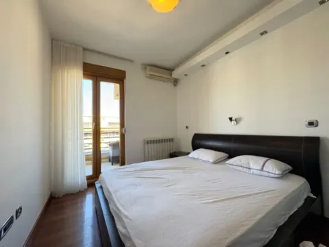 Izdavanje, dvosoban stan, 95m², Preko Morače, Podgorica - image 11