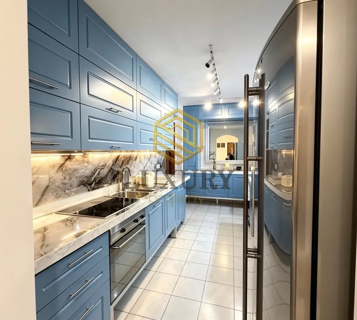 Rent, three bedroom apartment, 215m², Centar, Podgorica