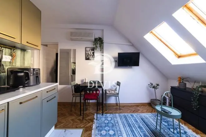 Sale, three bedroom apartment, 50m², Stari Grad, Beograd