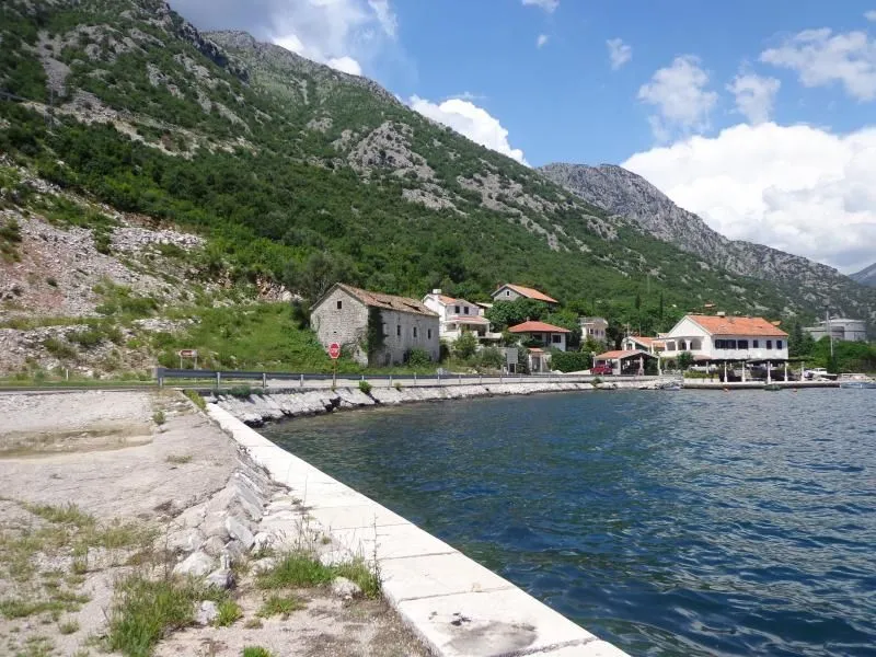 Sale, office space, 2000m², Kotor, Crna Gora