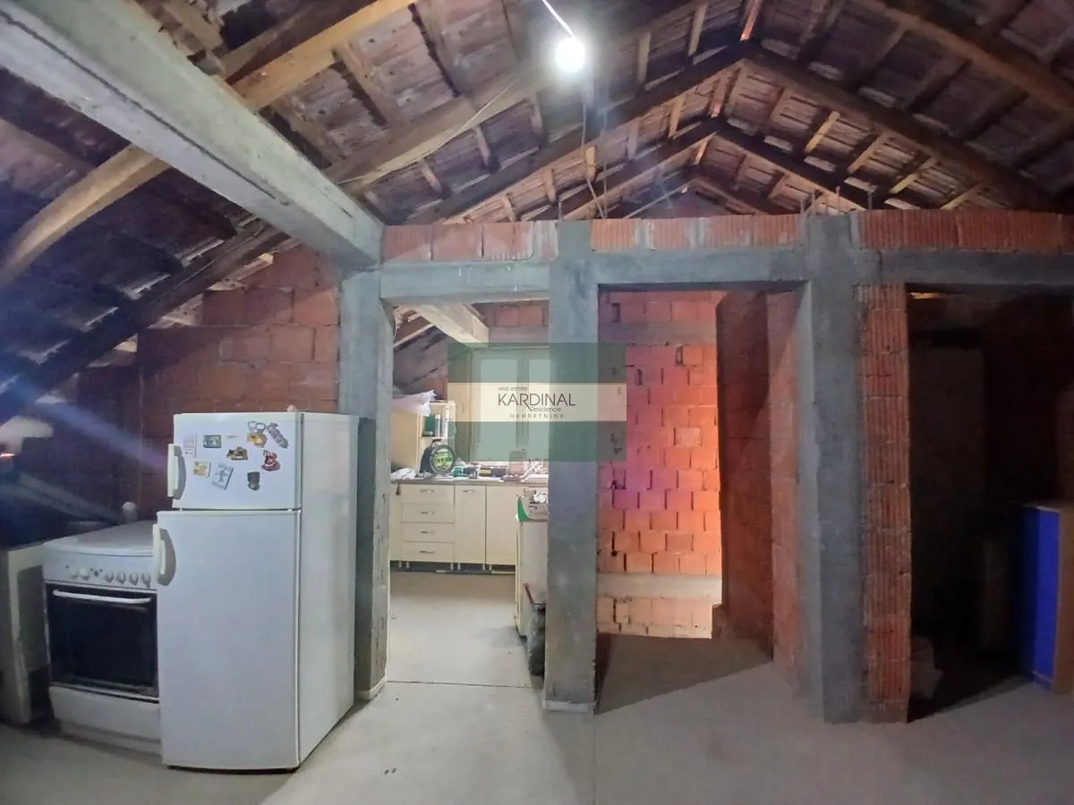 Prodaja, kuća, 316m², Trnava, Jagodina