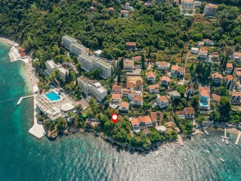 Sale, land lot, 832m², Herceg Novi, Crna Gora - image 1