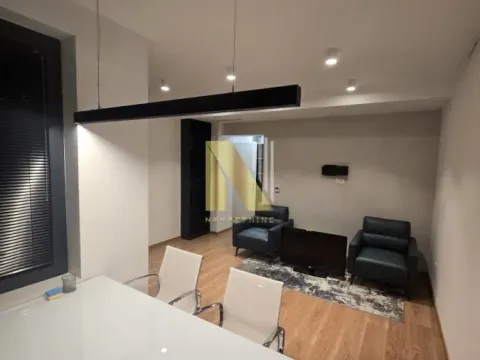 Prodaja, trosoban stan, 101m², Centar, Novi Sad