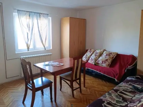 Rent, four bedroom apartment, 120m², Dalmatinska ulica, Podgorica - image 5