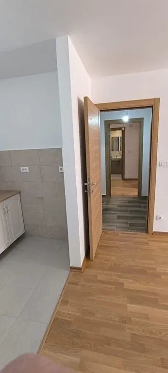 Izdavanje, dvosoban stan, 65m², Stari Aerodrom, Podgorica