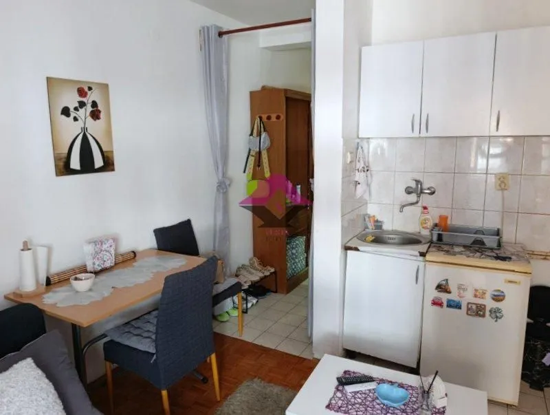 Prodaja, jednosoban stan, 26m², Centar, Novi Sad