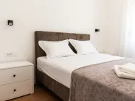 Izdavanje, dvosoban stan, 60m², Radanovići, Kotor - image 9