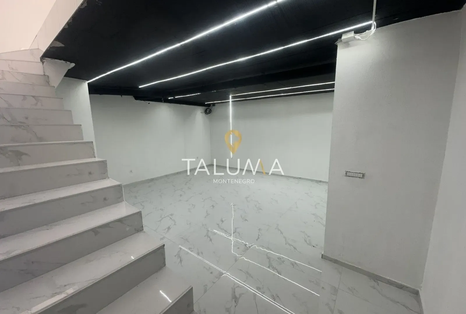 Rent, office space, 115m², Stari Aerodrom, Podgorica