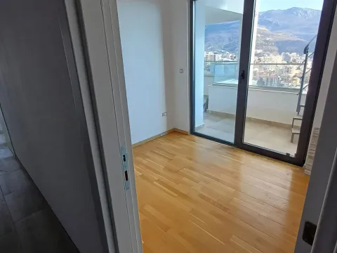Sale, three bedroom apartment, 90m², Bečići, Budva - image 5
