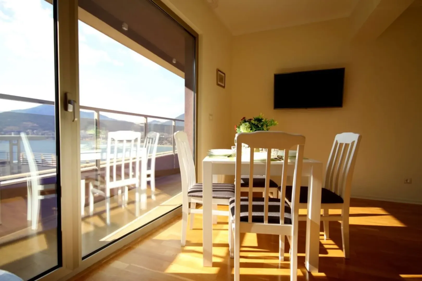 Prodaja, dvosoban stan, 51m², Bečići, Budva